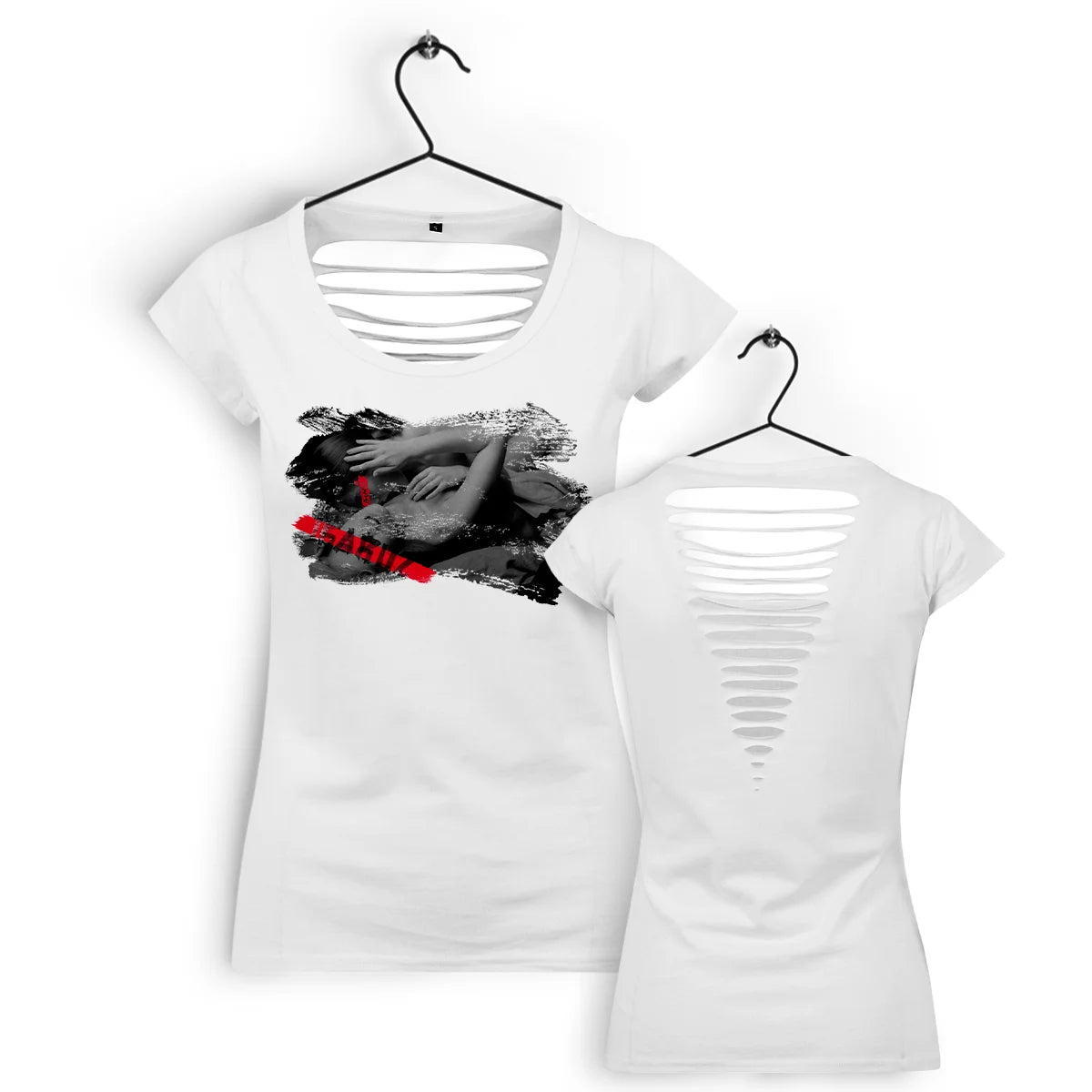 Ikrz | Girls Love | Backcut Shirt Women. Weißes, feminin geschnittenes Shirt mit einem einzigartigen Backcut-Design, das einen Blickfang bietet. Das Shirt hat einen dezenten Druck auf der Vorderseite und kreative Schlitzdetails auf dem Rücken. Ideal für einen modischen Look.