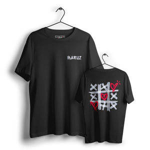 Ikrz | XXX | Shirt im Love Design, schwarzes T-Shirt mit IKARUZ® Logo auf der Vorderseite und kreativem Love Design Print auf der Rückseite.