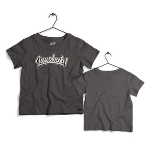 Ikrz | Lausbub | Kids Shirt in Grau, Vorder- und Rückansicht mit stylischem Aufdruck 'Lausbub!'. Perfekt für trendbewusste Kinder.